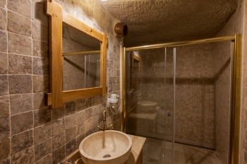 Mithra Cave Hotel