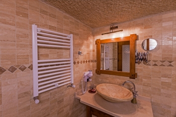 Mithra Cave Hotel