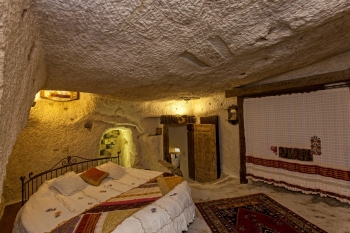 Mithra Cave Hotel