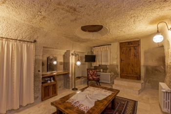 Mithra Cave Hotel