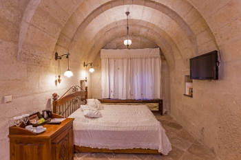 Mithra Cave Hotel