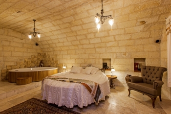 Mithra Cave Hotel