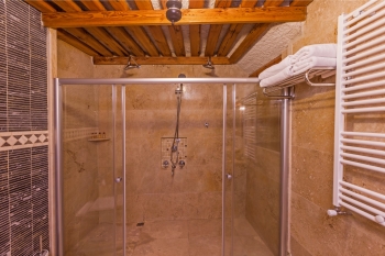 Mithra Cave Hotel