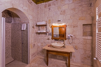 Mithra Cave Hotel