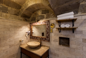 Mithra Cave Hotel