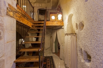 Mithra Cave Hotel