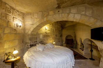 Mithra Cave Hotel